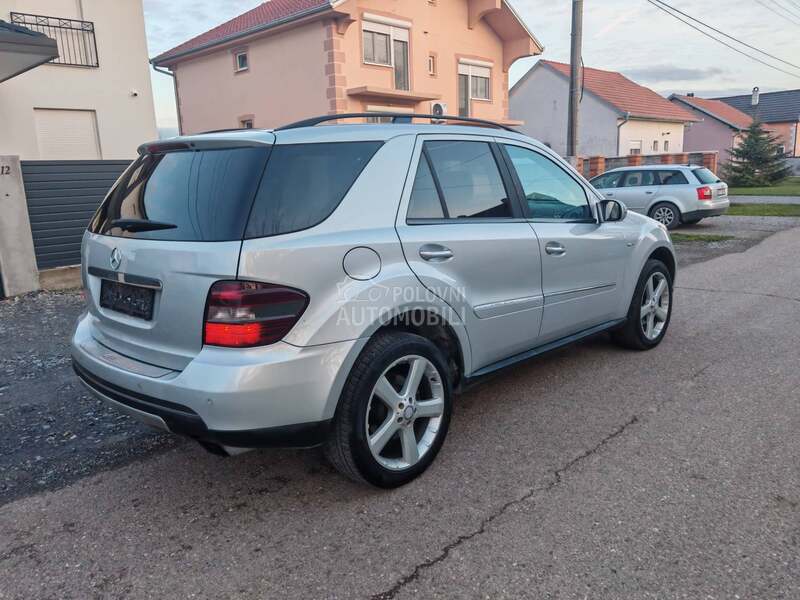 Mercedes Benz ML 320 