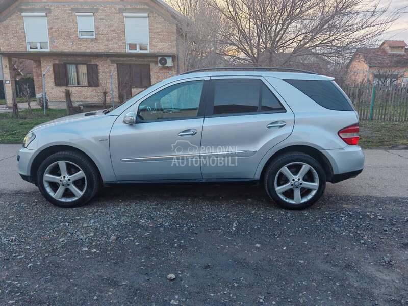 Mercedes Benz ML 320 