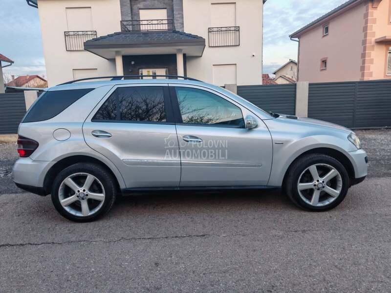 Mercedes Benz ML 320 