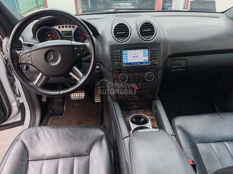 Mercedes Benz ML 320 