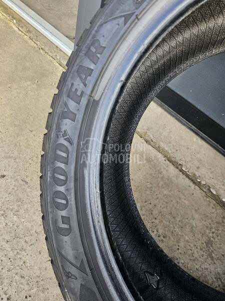Goodyear 225/45 R18 Zimska