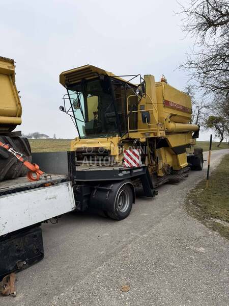New Holland Tx34
