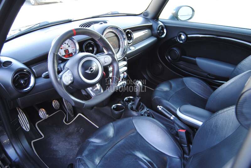 MINI John Cooper Works JOHN COOPER WORKS