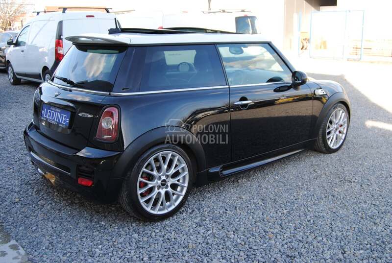 MINI John Cooper Works JOHN COOPER WORKS