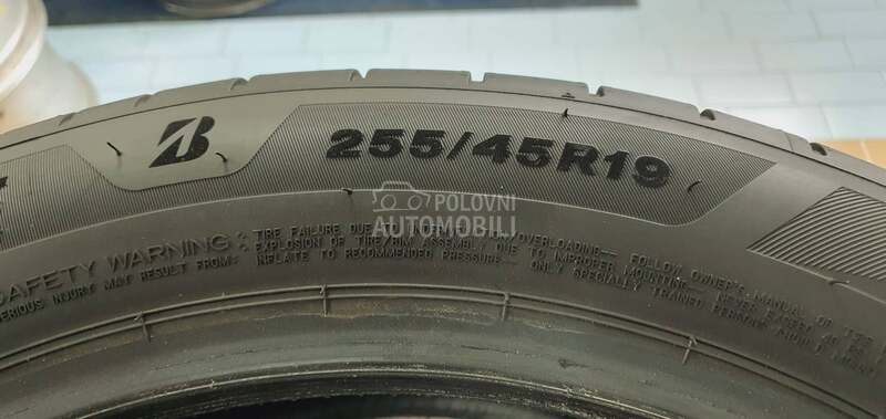 Bridgestone 255/45 R19 Letnja