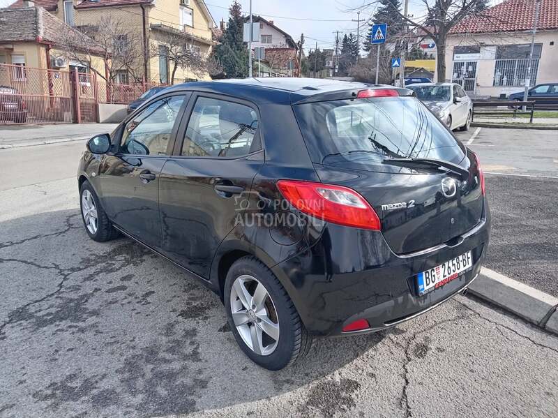 Mazda 2 