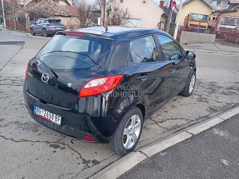 Mazda 2 