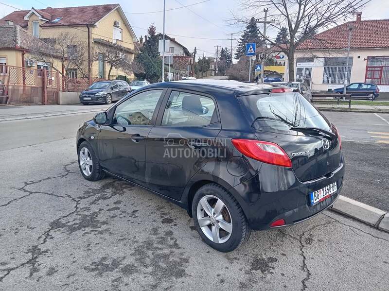 Mazda 2 