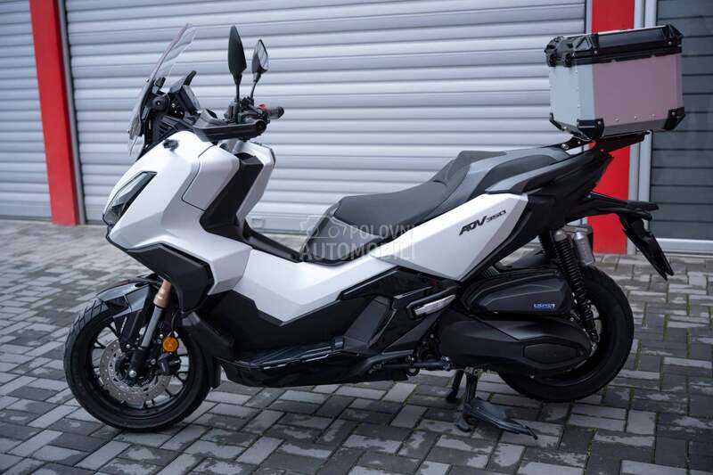 Honda ADV 350