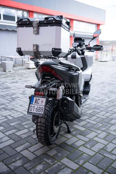 Honda ADV 350