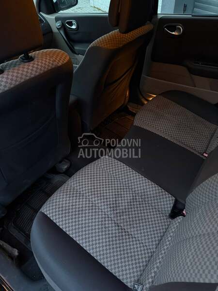 Renault Megane 1.6 16V