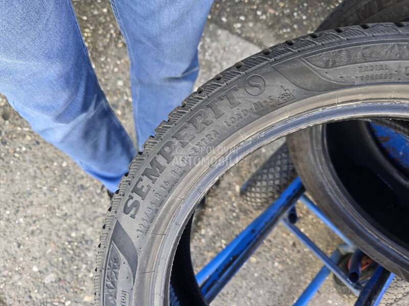 Semperit 195/45 R16 Zimska