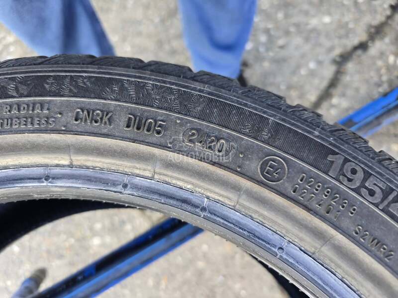 Semperit 195/45 R16 Zimska