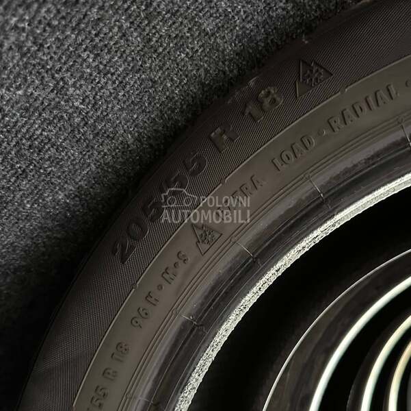 Continental 205/55 R18 Zimska