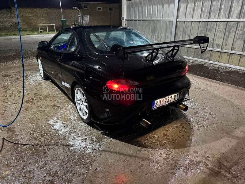 Hyundai Coupe 