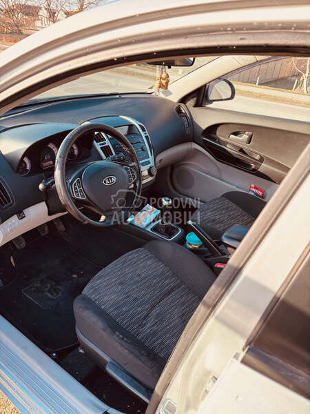 Kia cee`d 1.6
