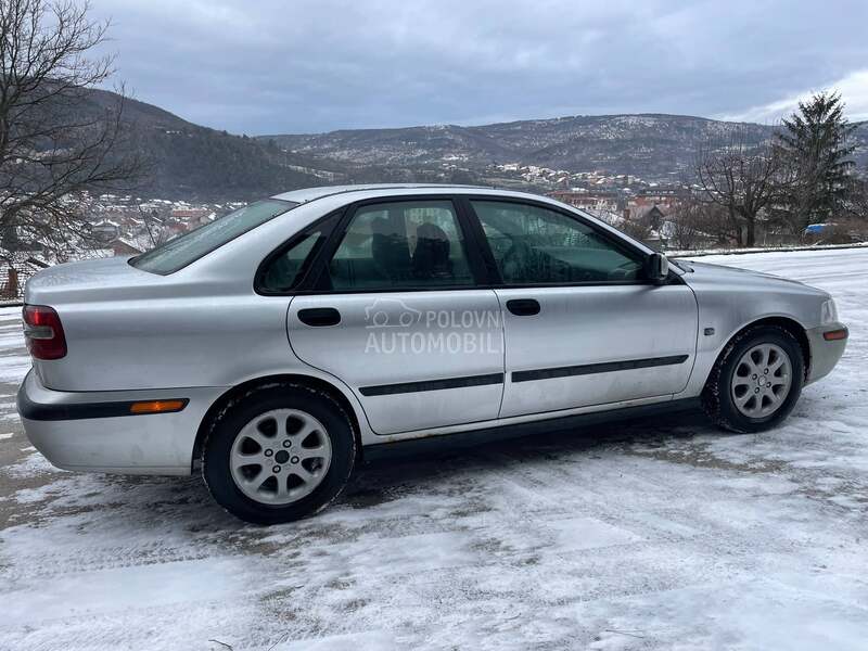 Volvo S40 