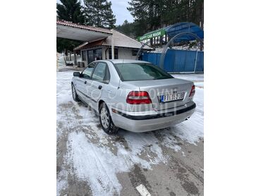 Volvo S40 