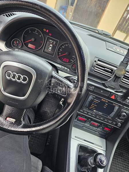 Audi A4 s line