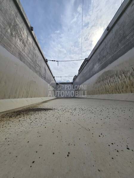 Schmitz Cargobull SKI 24