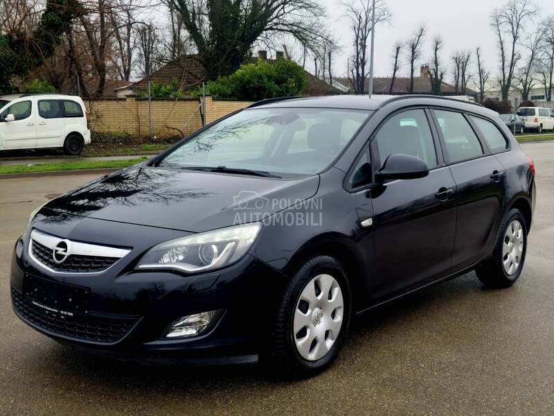 Opel Astra J 