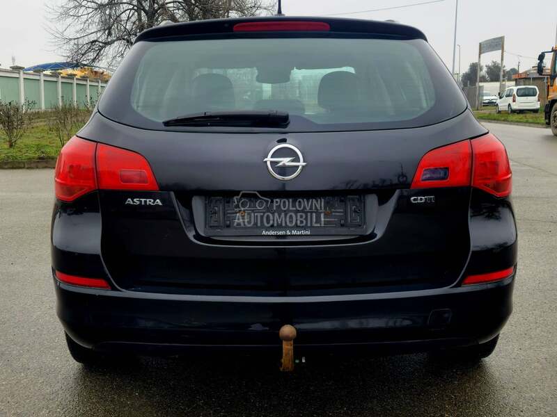 Opel Astra J 
