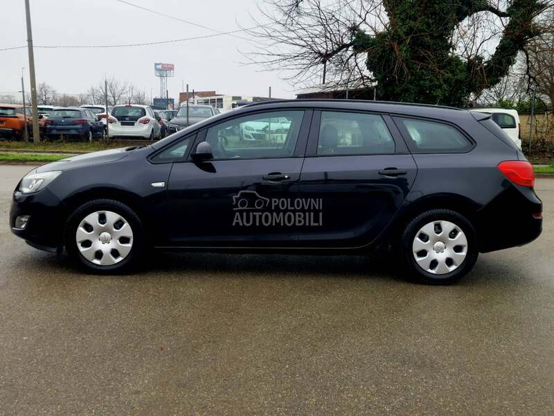 Opel Astra J 