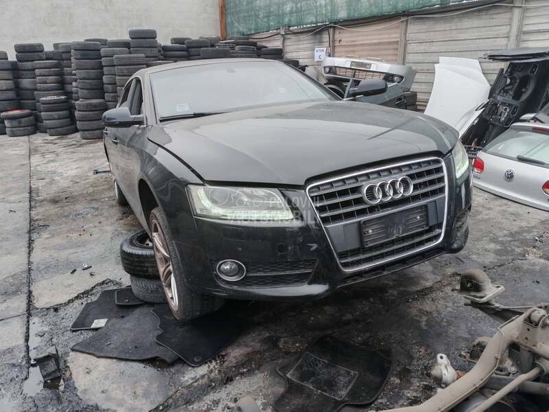Audi A5 2010. god. -  kompletan auto u delovima