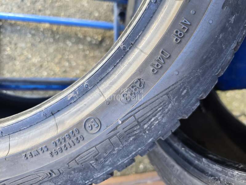 Continental 235/45 R17 Sve sezone