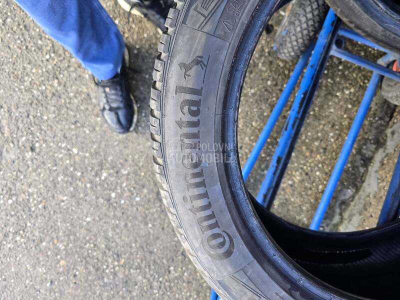 Continental 235/45 R17 Sve sezone