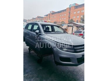 Volkswagen Tiguan 2012. god. -  kompletan auto u delovima