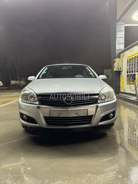 Opel Astra H 