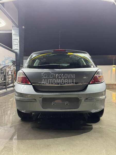 Opel Astra H 