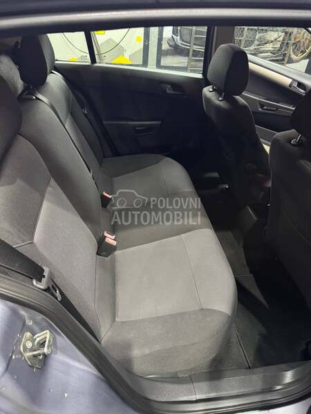 Opel Astra H 