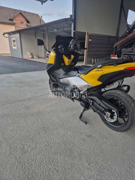 Yamaha T MAX