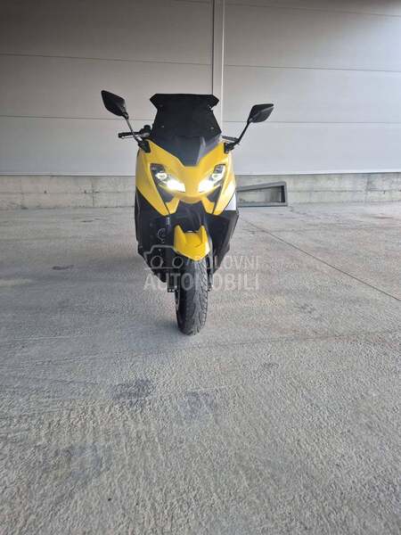 Yamaha T MAX