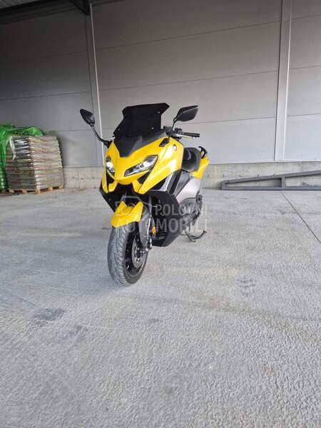 Yamaha T MAX