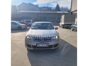 Honda Accord 2.0 4D Comfort