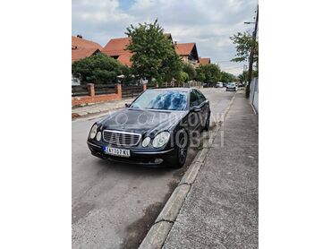 Mercedes Benz E 270 W211