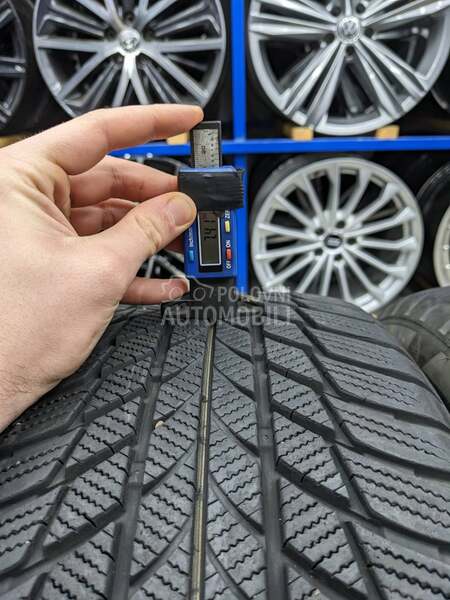 Bridgestone 225/50 R17 Zimska