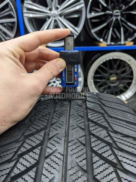 Bridgestone 225/50 R17 Zimska