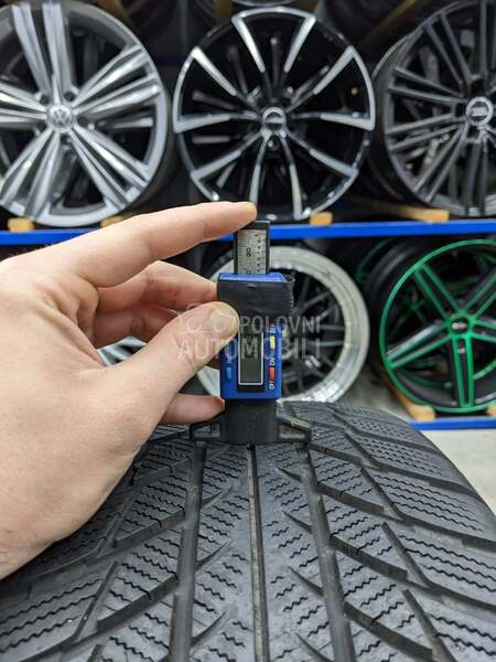 Bridgestone 225/50 R17 Zimska