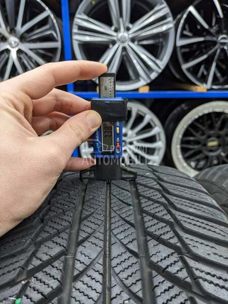 Bridgestone 225/50 R17 Zimska