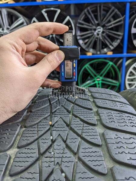 Dunlop 245/50 R18 Zimska