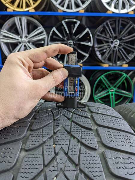 Dunlop 245/50 R18 Zimska