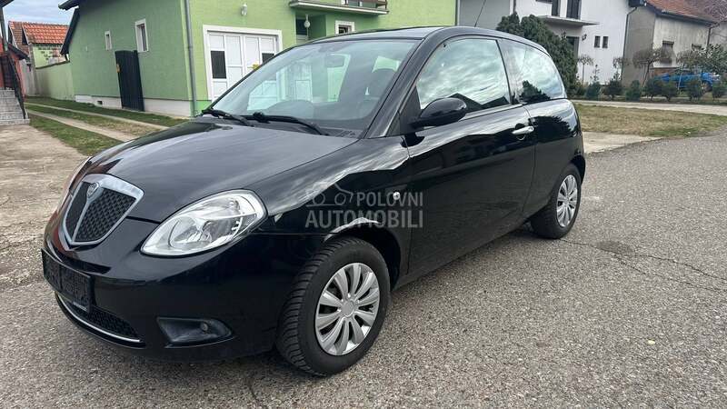 Lancia Ypsilon 1.2i