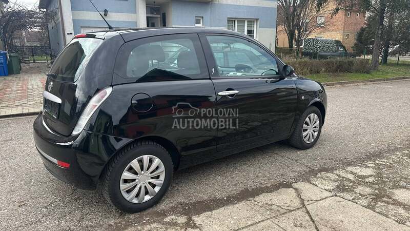 Lancia Ypsilon 1.2i