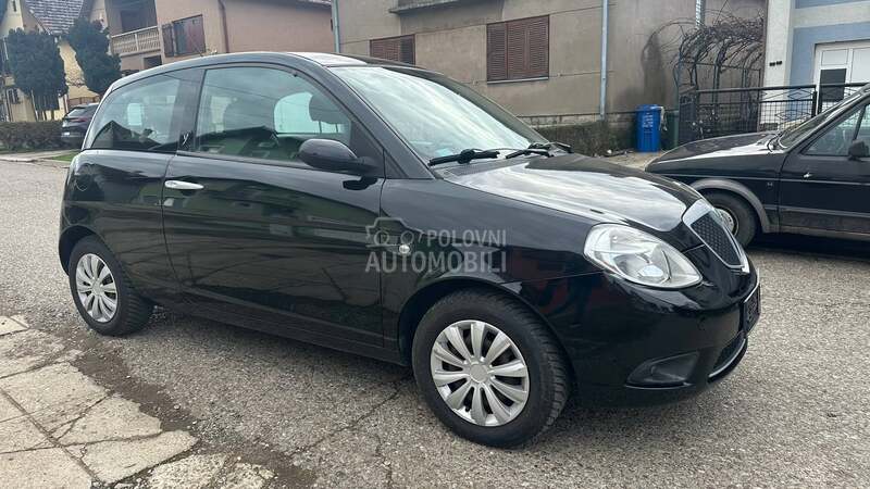 Lancia Ypsilon 1.2i