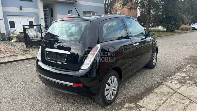 Lancia Ypsilon 1.2i