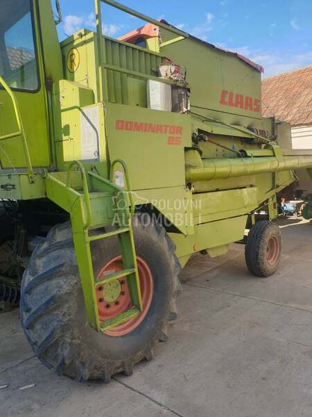 Claas Dominator 85